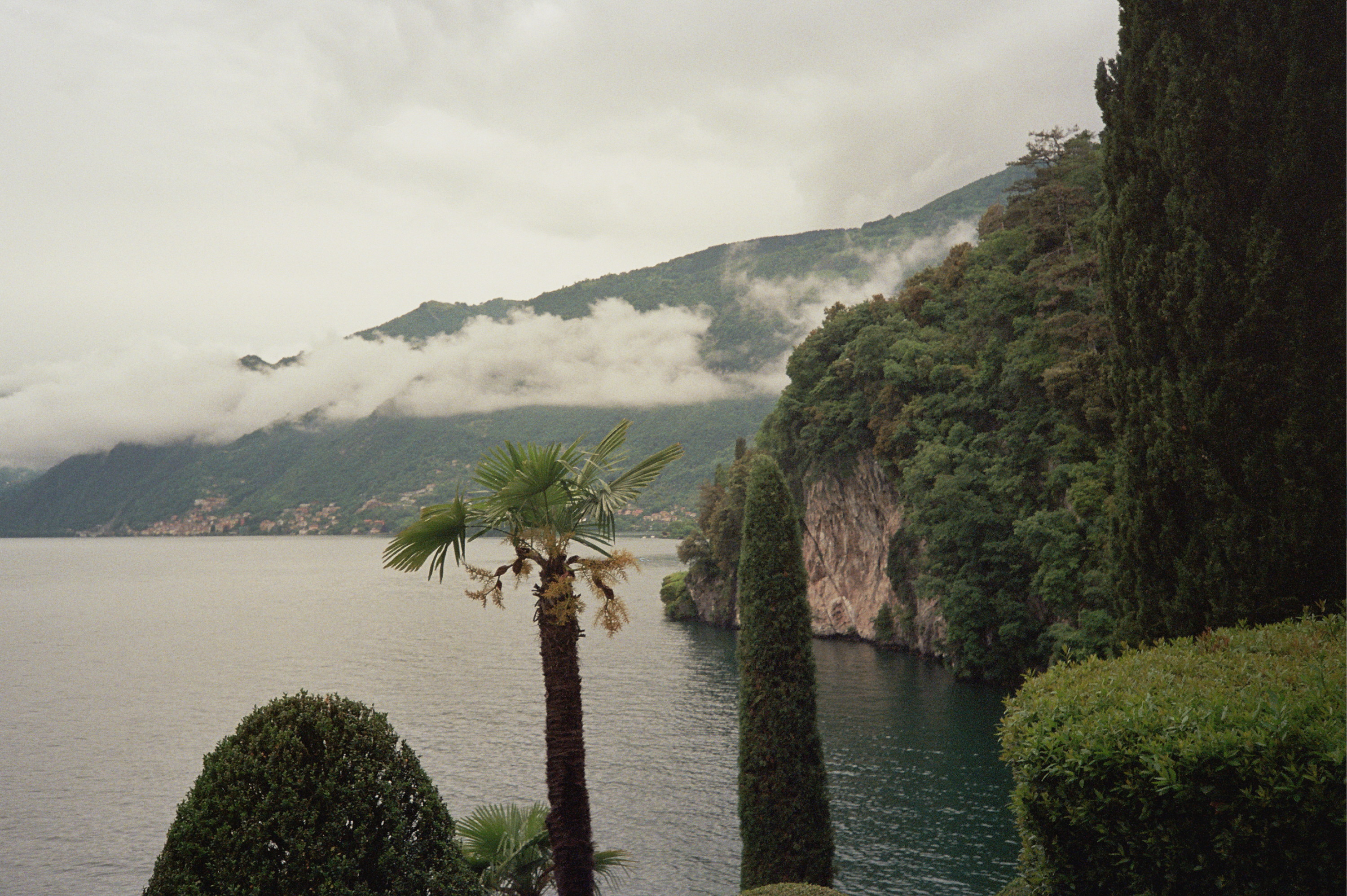 Lake Como Cliffs 2024